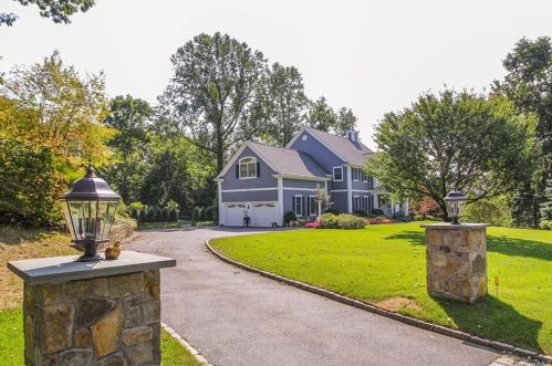 6 Turtleback Way, Chappaqua, NY 10514-3059