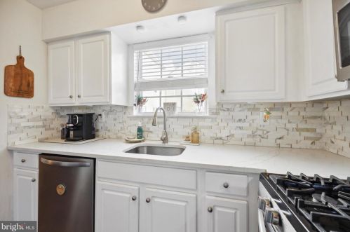 110 Richmond Ct, Harleysville PA  19438-3616 exterior