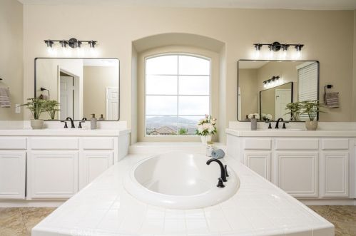 21 Via Scenica, Lake Elsinore CA  92532-0129 exterior