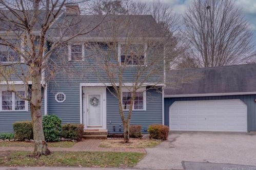 14 Lebanon Sq, North Windham, CT 06250-1545