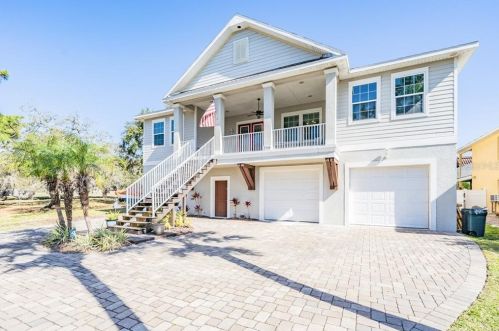 216 Spring Blvd, Tarpon Springs, FL 34689-3248