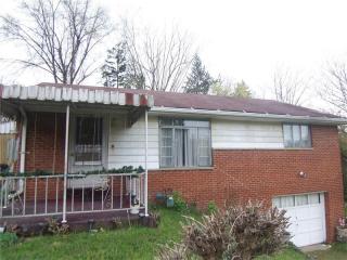 16 Oliver St, Mc Donald, PA 15057-2897