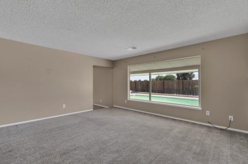 945 Madison Ave, Los Banos CA 93635-4820 exterior