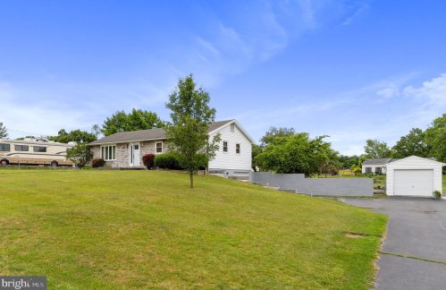 10601 Scenic View Dr, Upton PA  17225-9359 exterior