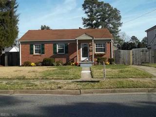 566 Garren Ave, Norfolk VA  23509-1634 exterior