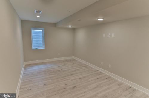 618 Mckean St, Philadelphia PA 19148-2208 exterior