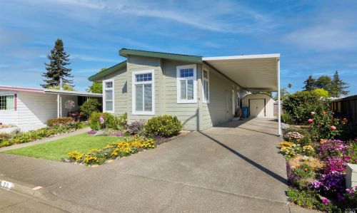70 Westgate Cir, Santa Rosa, CA 95401-5830