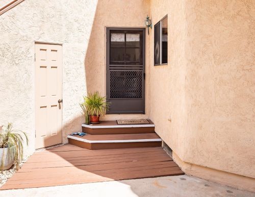 502 Palm Ave, San Diego CA  92118-1756 exterior