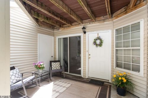 83 Sage Ct, Bedminster, NJ 07921-1413