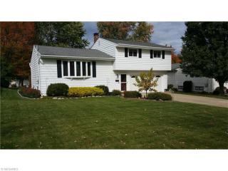 9412 Monticello Dr, Twinsburg, OH 44087-1527