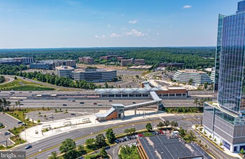 12146 Chancery Sta Cir, Herndon VA 20190-5801 exterior