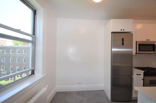 445 Gramatan Ave, Mount Vernon NY  10550-1360 exterior