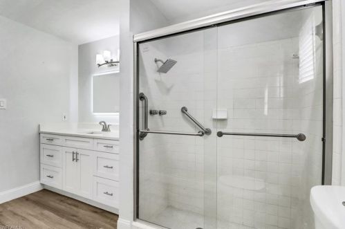 1120 Sandpiper St, Naples FL  34102-0530 exterior