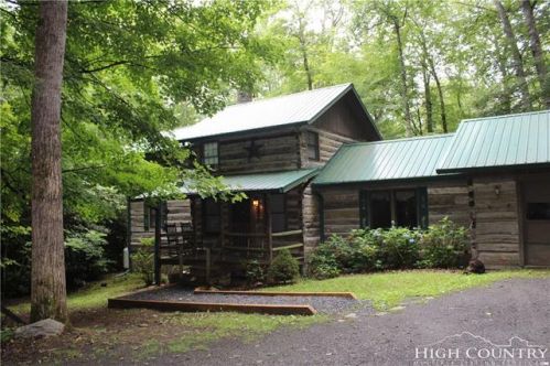 290 Quiet Pl, Brownwood, NC 28684-9316