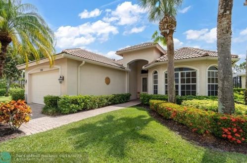 7748 Greenbrier Cir, Fort Pierce, FL 34986-3301