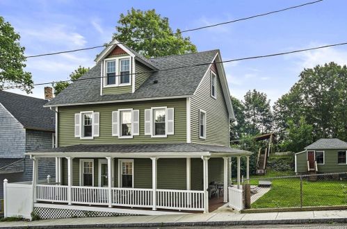 29 Cliff St, Norwich, CT 06360-5813