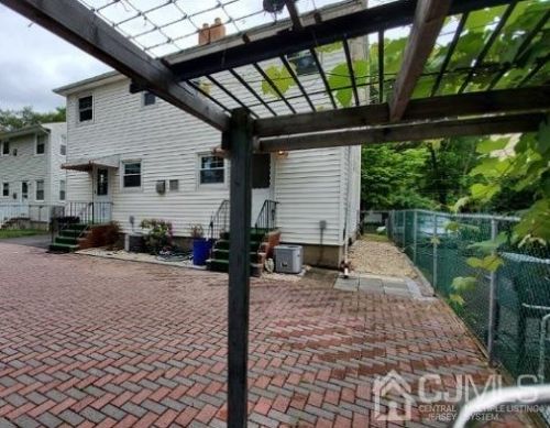 784 Ctr St, Green Brook NJ  08812-1510 exterior