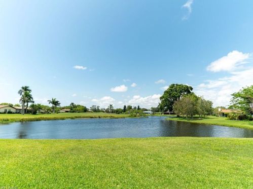 4645 Lakewood Blvd, Naples, FL 34112-5252