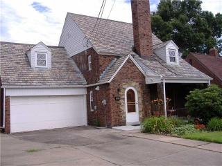 1111 Warren Ave, New Kensington, PA 15068-4047