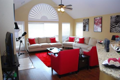 3016 Sweetleaf Dr, Oak Point, TX 75068-6612