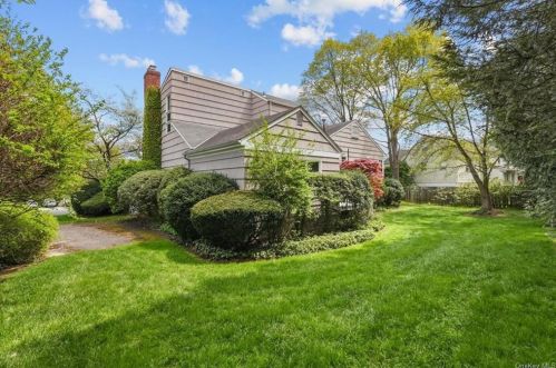 19 Chesley Rd, White Plains NY  10605-4511 exterior