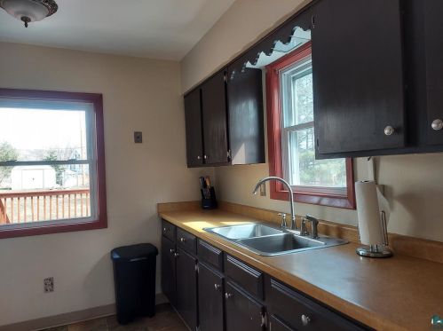 806 27th Ave, Duluth, MN 55806-1361