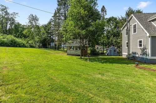 1 James St, Derry NH  03038-4525 exterior