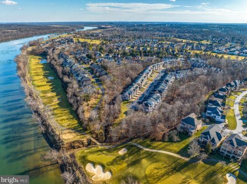 18285 Mullfield Village Ter, Leesburg VA  20176-7466 exterior