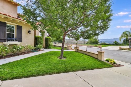 1851 Clarkia St, Simi Valley, CA 93065-0211