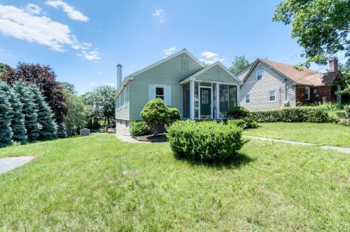 27 Winneconnett Rd, Worcester, MA 01605-2340
