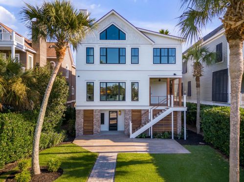 26 Morgan Place Dr, Isle Of Palms SC  29451-2742 exterior