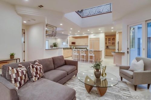 876 Armada Ter, San Diego CA  92106-3056 exterior