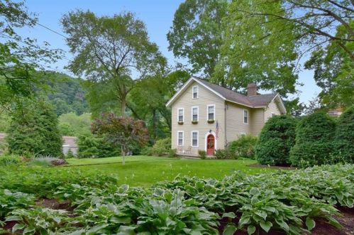 1010 Glenshaw Ave, Glenshaw, PA 15116-2334