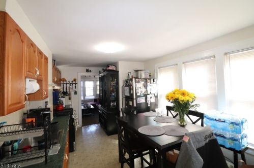 210 8 Ave, Manville NJ  08835-1233 exterior