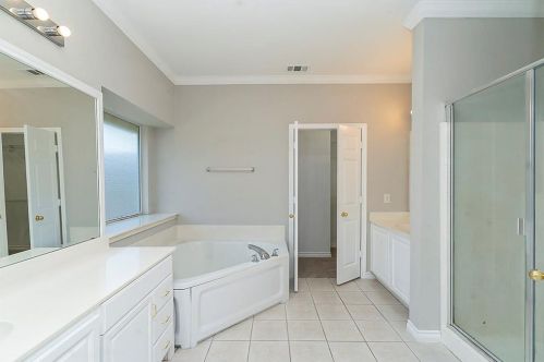 3500 Mustang Dr, Denton TX  76210-0344 exterior