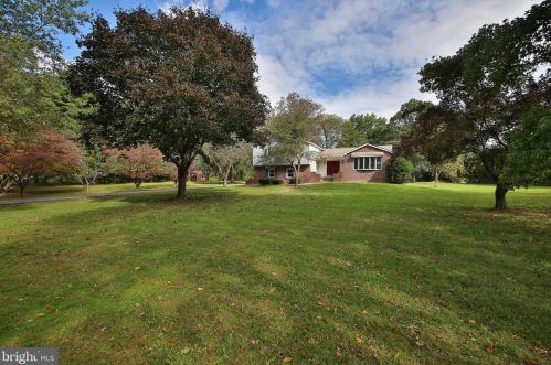 2687 Overhill Dr, Norristown, PA 19403-4823