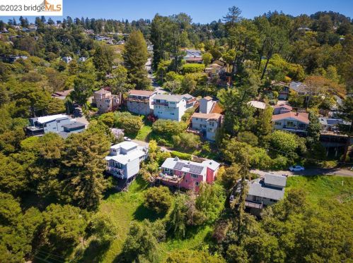 51 Chelton Ln, Oakland CA  94611-2514 exterior
