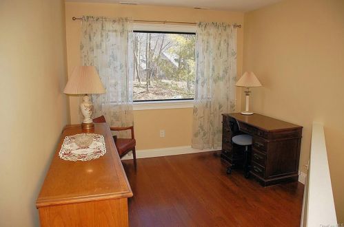 24 Rockhagen Rd, Thornwood NY  10594-2127 exterior