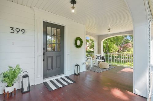 399 Meadowbrook Ln, South Orange, NJ 07079-2908
