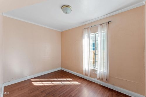 409 10th St, Santa Paula CA  93060-2123 exterior