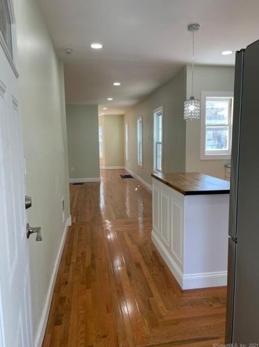 865 Noble Ave, Bridgeport CT  06608-1049 exterior