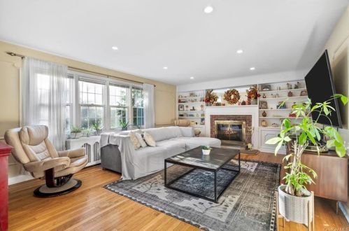 50 Park Ln, White Plains NY  10604-1140 exterior