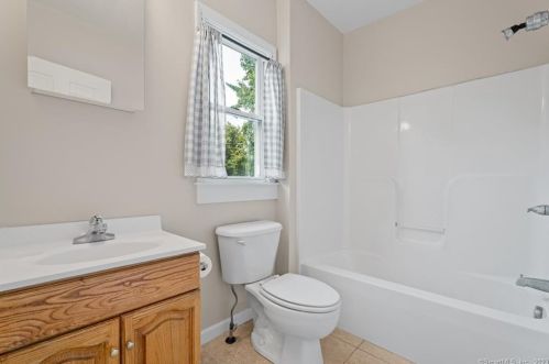 22 Roseleah Ave, Plainville CT  06062-2718 exterior