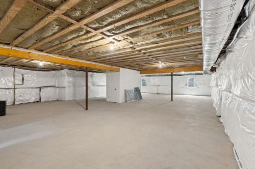 17 Quantuck Bay Ln, West Hampton Beach NY  11978-1600 exterior