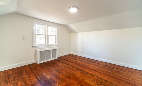 2403 Nichols Ave, Stratford CT  06614-1720 exterior