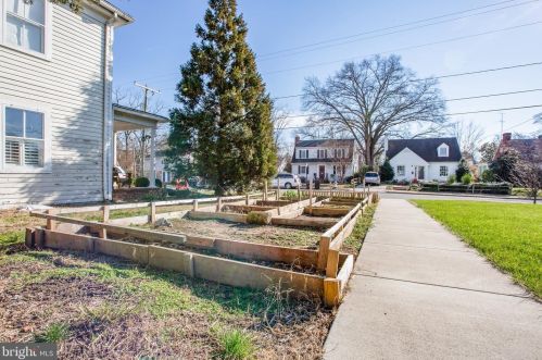 1219 Payne St, Fredericksburg VA  22401-5329 exterior