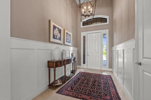 12439 Wisteria Dr, Naples, FL 34120-4677