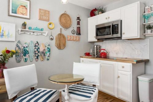 4037 Vista Calaveras St, Oceanside CA  92056-4607 exterior