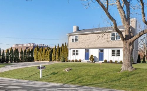 476 Green End Ave, Middletown, RI 02842-5648