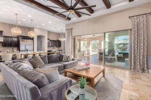 2111 Mead Dr, Gilbert AZ 85298-1215 exterior